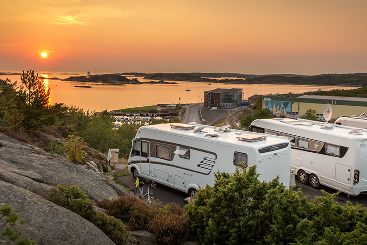 Protect campervan and caravan from theft with MiniFinder