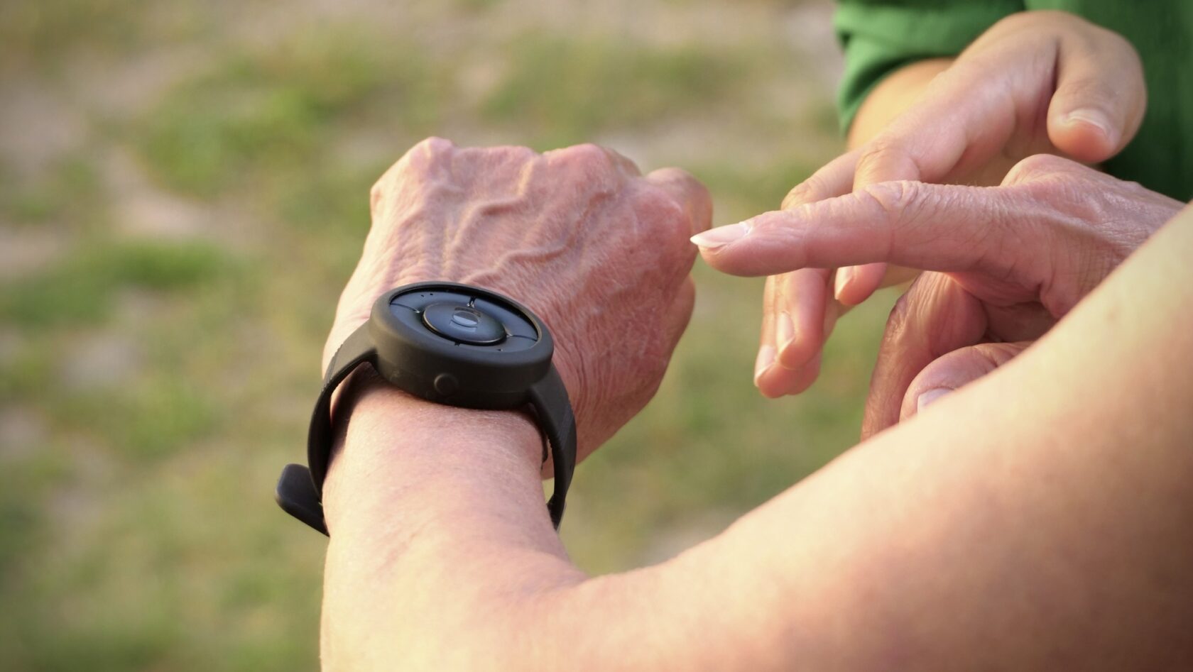 MiniFinder Nano personal safety alarm with emergency button and compact design for everyday security