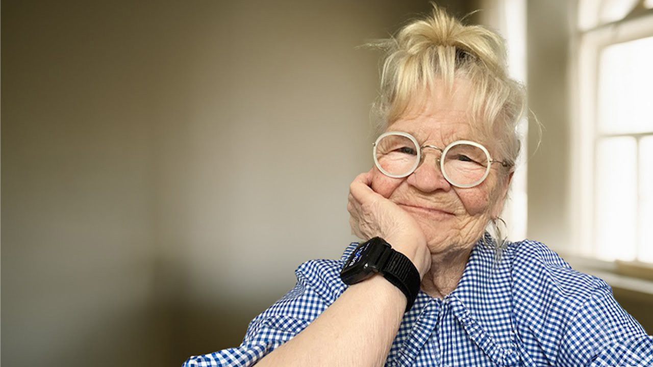 Merja Haanpää med MiniFinder Watch