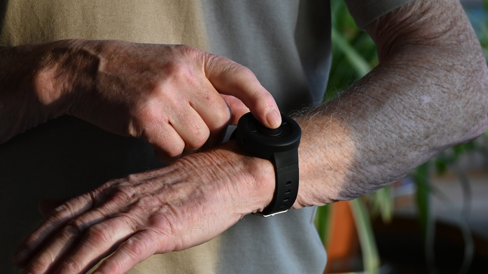 Notruf-Armband Senioren